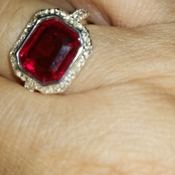 RING - Picture 4 of 5